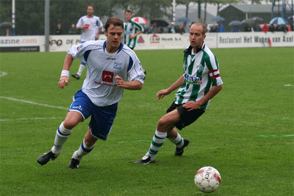 HSV Hoek - Sc. Genemuiden (Foto Helmich Lubberts).